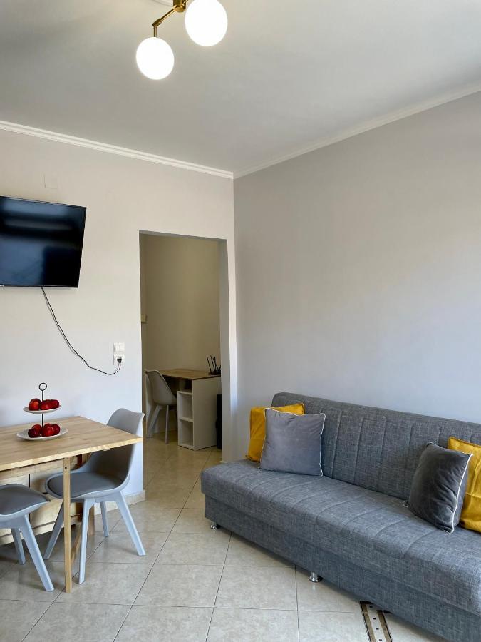 Aria Apartment Bagian luar foto