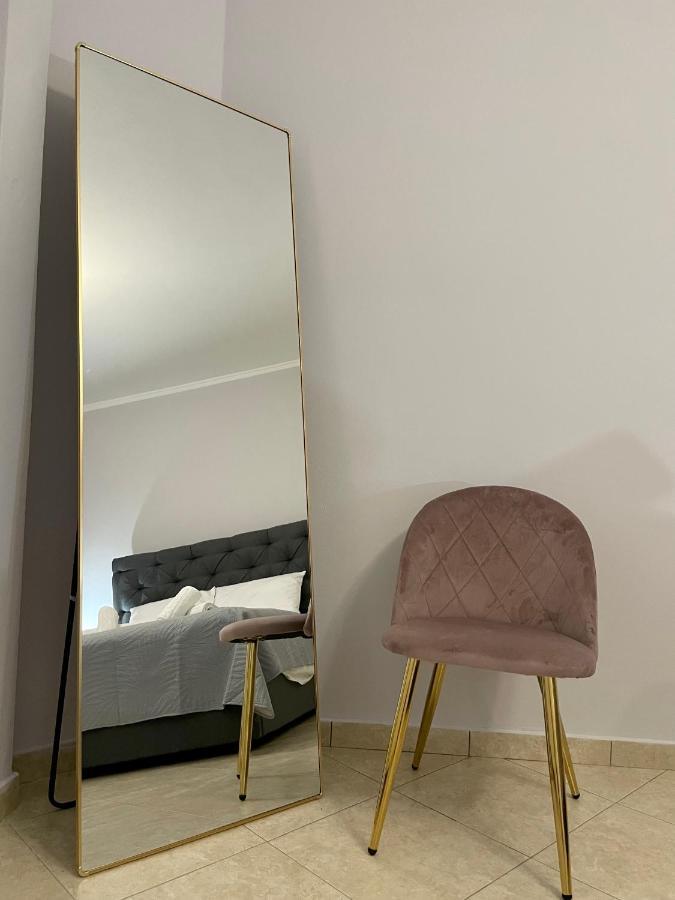 Aria Apartment Bagian luar foto