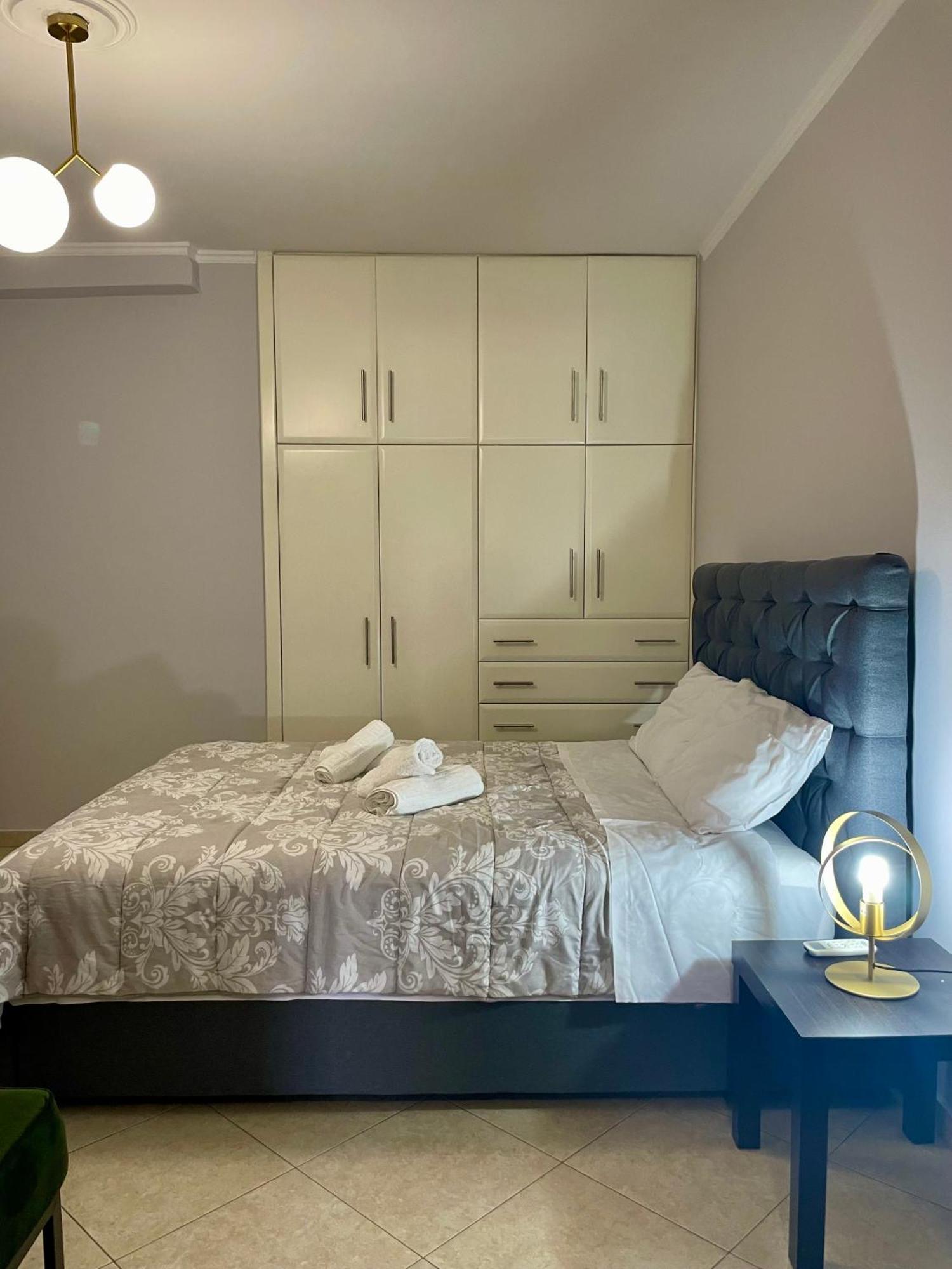 Aria Apartment Bagian luar foto